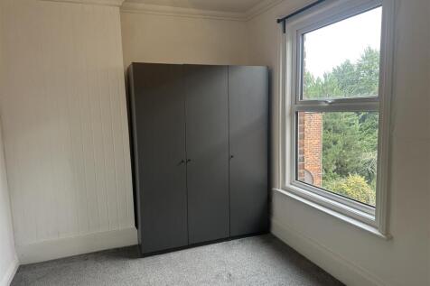 Bedroom 1.jpeg