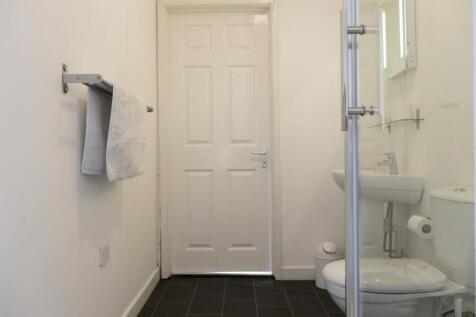 shower-room2.jpg