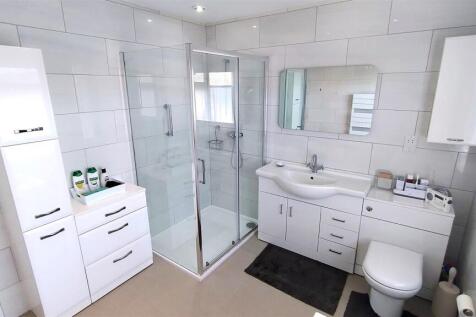 bathroom2a.jpg