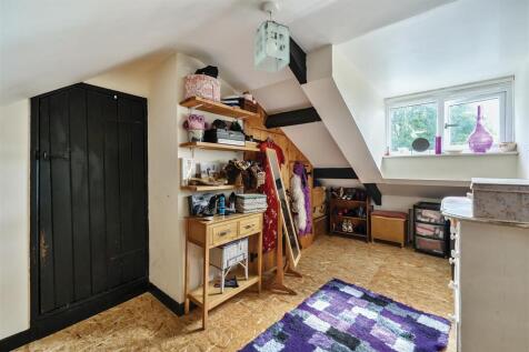 Bedroom/dressing room