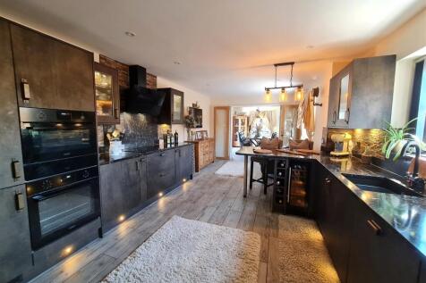 Kitchen/Family Room
