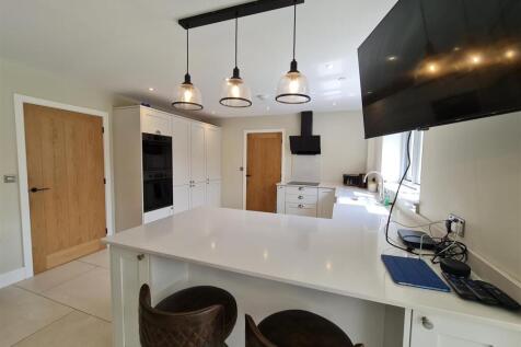 Cefn Coed kitchen to use.jpg