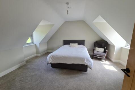 Cefn Coed bed 4 to use.jpg