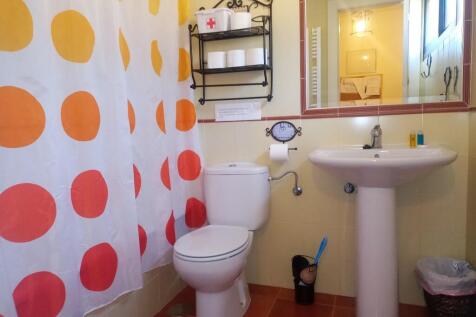 ground fl. bathroom