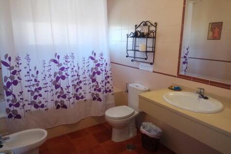 1st floor bathroom
