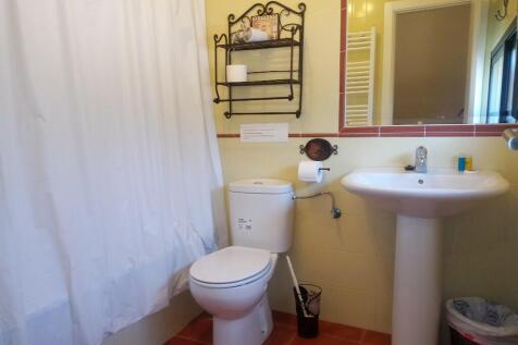 2nd floor bathroom