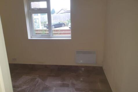 advertising pictures flat 9a St Clements Court Aug