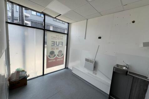 WhatsApp Image 2025-08-29 at 15.02.17 (1).jpeg