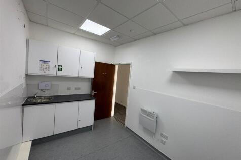 WhatsApp Image 2025-08-29 at 15.02.18 (1).jpeg