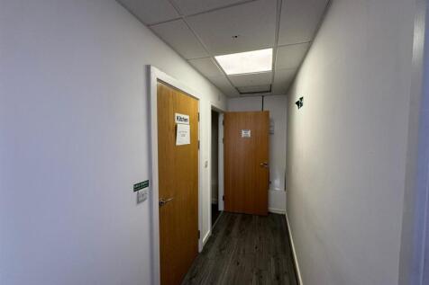 WhatsApp Image 2025-08-29 at 15.02.19 (1).jpeg