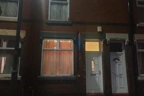 advertising pictures 61 pinnox Street stoke_7.jpg