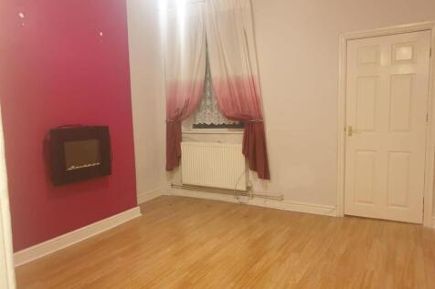 advertising pictures 61 pinnox Street stoke_8.jpg