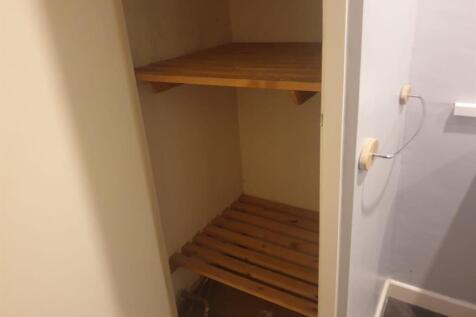 advertising pictures 61 pinnox Street stoke_10.jpg