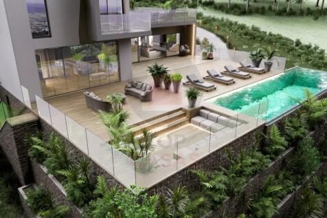 Property near Cadaval