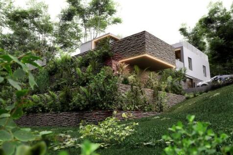 Property near Cadaval