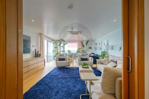 Villa with sea views and private pool