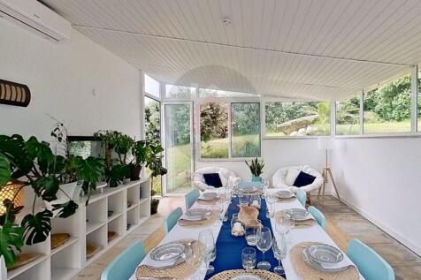 Villa with sea views and private pool