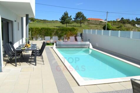 Villa near São Martinho do Porto