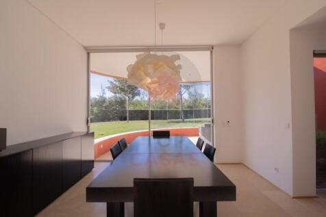 Villa in Bom Sucesso