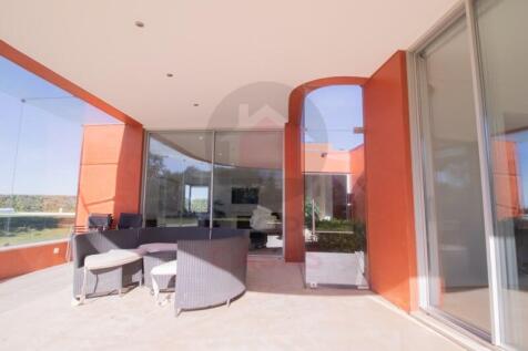 Villa in Bom Sucesso
