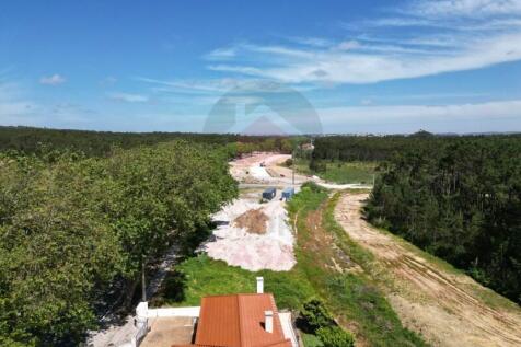 land in Foz do Arelho