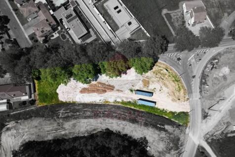 land in Foz do Arelho