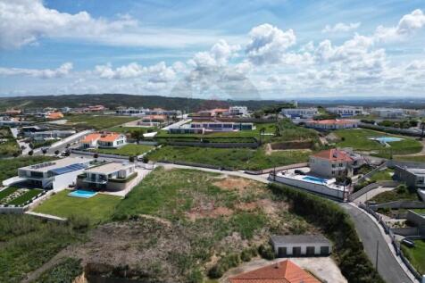 land in Foz do Arelho