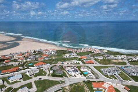 land in Foz do Arelho