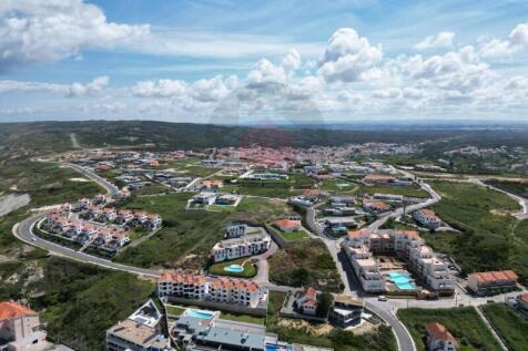 land in Foz do Arelho