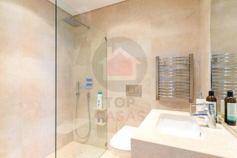 villa with sea views in Foz do Arelho