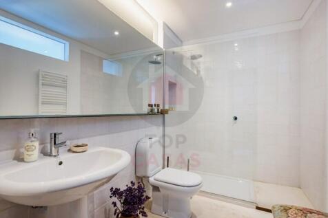 WC suite 2