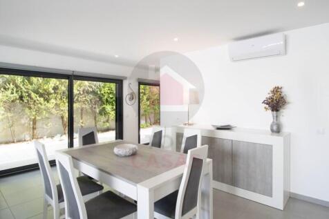 villa near Sao Martinho do Porto