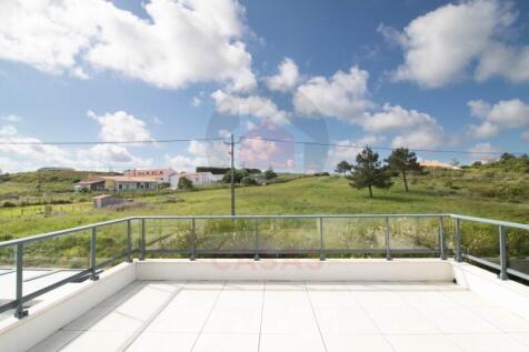 villa near Sao Martinho do Porto