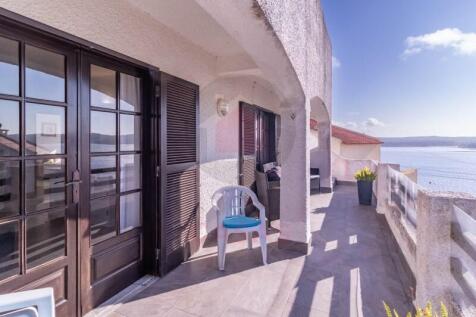 Villa with Lagoon Views