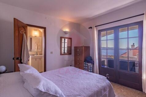 Villa with Lagoon Views