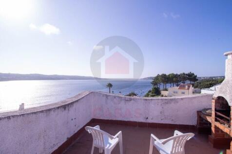 Villa with Lagoon Views
