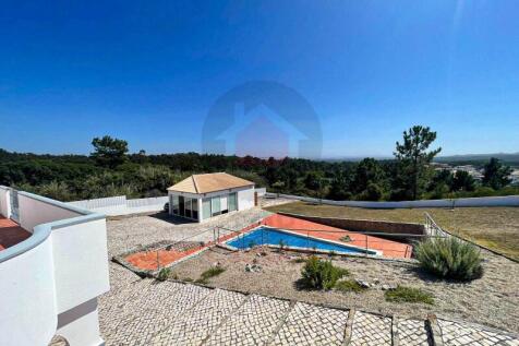 Villa in Serra do Bouro