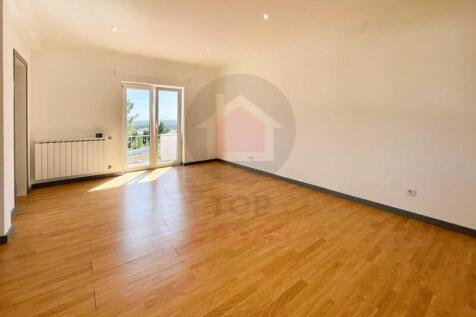 Villa in Serra do Bouro