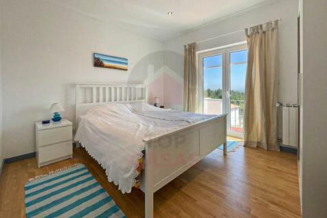 Villa in Serra do Bouro