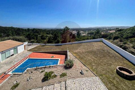 Villa in Serra do Bouro