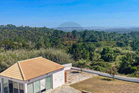 Villa in Serra do Bouro