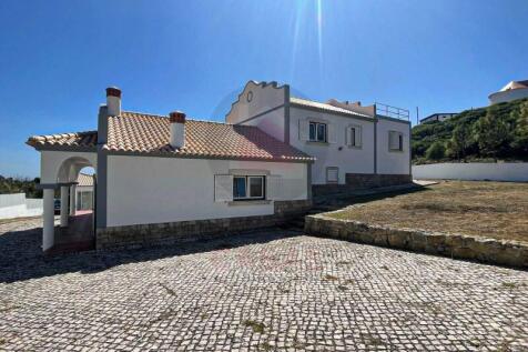 Villa in Serra do Bouro