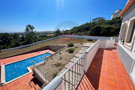 Villa in Serra do Bouro