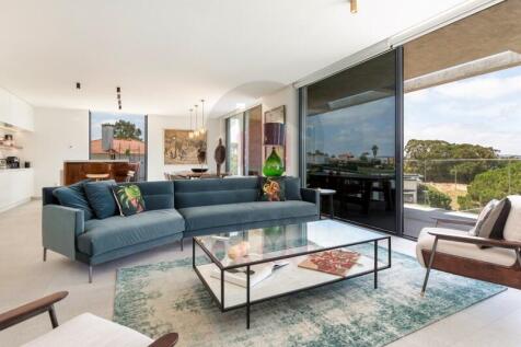 Villa with lagoon views