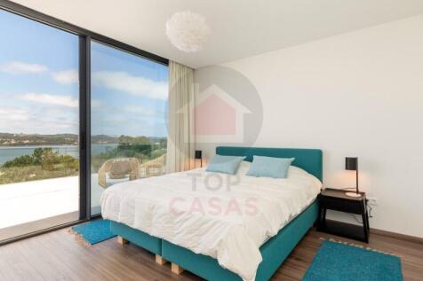 Villa with lagoon views