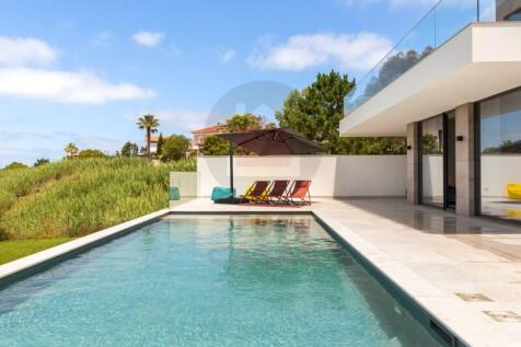 Villa with lagoon views