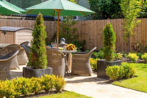 Stunning gardens at Roman Court