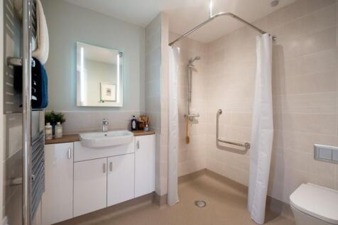 Harvard Place, Stratford-upon-Avon - Shower Room