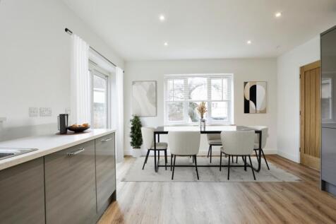 4_Dove_Place_Kitchen_dining_room
