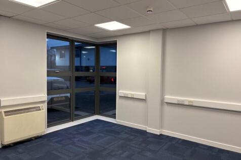 11A office to let